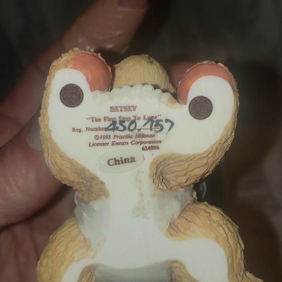 3/20Betsey the first steps to love - Picture 3 of 4